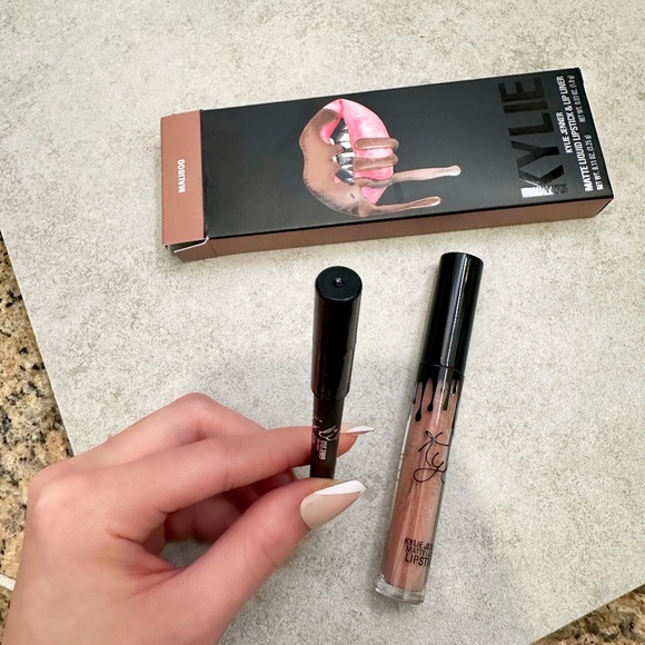 NEW Kylie Jenner Cosmetics Matte Lip Kit MALIBOO - Picture 13 of 13